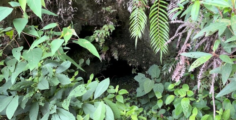 Misteri Batu Berlubang di Lingga Sejarah Kelam dan Aura Mistis yang Terjaga Hingga Kini (Foto : Zonamu/Wandi)