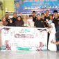 BAT Selat Mendaun foto bersama, usai menyalurkan santunan kepada kaum dhuafa dan anak yatim piatu | Foto: Nichita