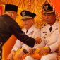 Prosesi penyambutan Bupati dan Wabup Lingga dengan adat tepuk tepung tawar | foto : Zonamu/Indra