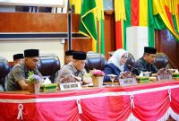 Bupati Lingga Rapat Paripurna DPRD, Bahas Ranperda dan Efisiensi Anggaran | foto : zonamu/Indra Diskominfo