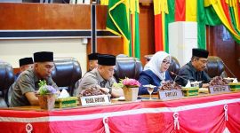 Bupati Lingga Rapat Paripurna DPRD, Bahas Ranperda dan Efisiensi Anggaran | foto : zonamu/Indra Diskominfo