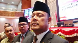 Ketua DPRD Kepri, Iman Sutiawan | foto : zonamu/Aji