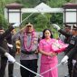 Pedang Pora Warnai Pisah Sambut Kapolres Lingga yang Baru | foto : Zonamu/Indra