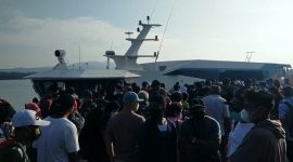Potrer Arus mudik di pelabuhan jagoh, Kecamatan Singkep Barat | Foto : Zonamu/Wandi
