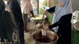 Bubur berkah ramadhan yang dibagikan kepada masyarakat | foto : Zonamu/Paino