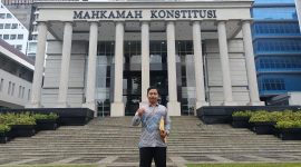 Ketua JPKP Kota Tanjungpinang Budi Prasetyo saat berada di MK | Foto : Zonamu/Budi