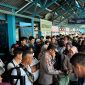 Kapolsek Singkep Barat Cek Pos Pelayanan Pelabuhan Jagoh | Foto : Zonamu/Suji