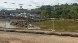 Mangkrak di Tengah Jalan, Proyek Misterius di Roro Jagoh Jadi Sorotan Warga | Foto : Zonamu/Wandi
