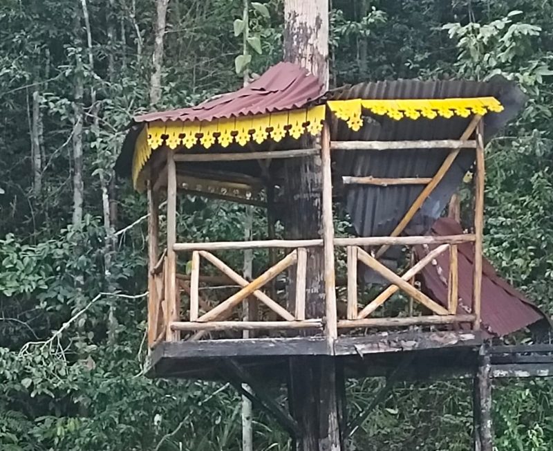 Tiket Masuk Mahal, Fasilitas Minim: Warga Keluhkan Kondisi Wisata Air Terjun Batu Ampar | Foto : Zonamu/Wandi