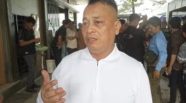 Bupati Lingga M. Nizar saat diwawancarai | Foto : Zonamu/Wandi