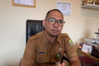 Lurah Sungai Lumpur Rsja Roni Wahyudin | Foto : Zonamu/Wandi