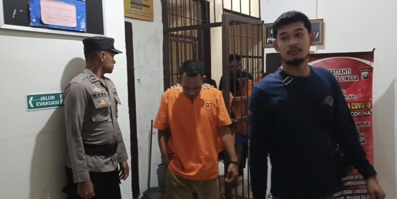 Empat tersangka saat digiring pihak kepolisian | Foto : Zonamu/Wandi