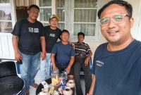 Foto bersama Mantan Kabandara Dabo Singkep Mustaji | Foto : Zonamu/Wandi