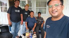 Foto bersama Mantan Kabandara Dabo Singkep Mustaji | Foto : Zonamu/Wandi