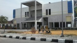 Mall Pelayanan Publik (MPP) di Coastal Area, yang dipaksa pembangunannya oleh Pemerintah Daerah Kabupaten Karimun | Foto: Zonamu/RK
