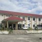 Suasana depan RSUD Tanjungbatu, Kecamatan Kundur, Kabupaten Karimun, Kepulauan Riau yang kekurangan tenaga medis | Foto: Rian