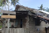 Salah satu rumah warga desa marok tua butuh bantuan | Foto : Zonamu/Wandi