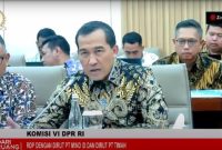 Komisi VI DPR RI saat menggelar Rapat Dengar Pendapat dengan Direktur PT Timah Tbk Restu Widiyantoro, dan Direktur Utaman MIND ID Maroef Sjamsoeddin | Foto: Zonamu/Humas PT Timah