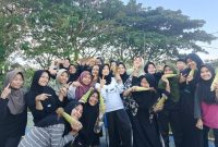 Pelajar Pemali Boarding School PT Timah Tbk dilatih memanfaatkan lahan asrama untuk membuat pertanian produktif | Foto: Zonamu/Humas PT Timah