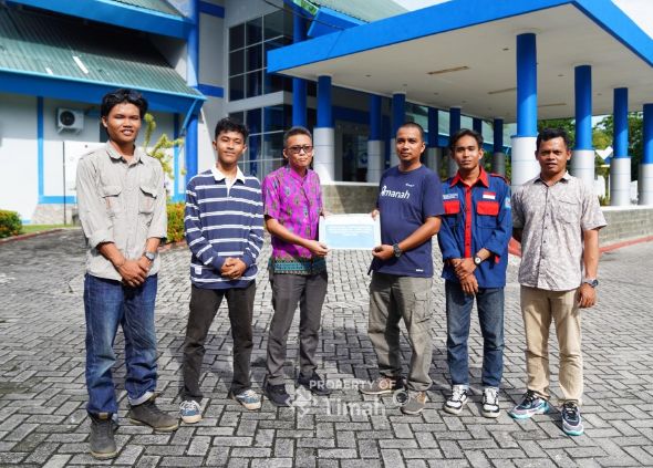 PT Timah berikan bantuan untuk kegiatan lomba lintas alam yang digelar Unit Kegiatan Mahasiswa Mahacita Politeknik Manufaktur Negeri Bangka Belitung | Foto: Zonamu/Humas PT Timah