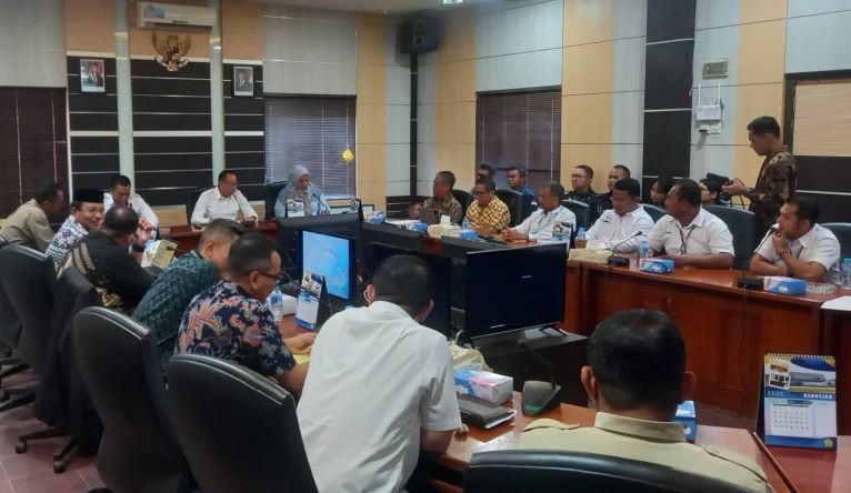 Rapat dengar pendapat DPRD Karimun bersama PT Jaya Annurya Karimun. Membahas kelanjutan proyek Karimun Goldcoast | Foto: Nichita