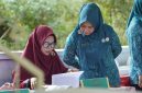 Ketua TP PKK Lingga Kunjungi Desa Kudung | Foto : Zonamu/Diskominfo Lingga