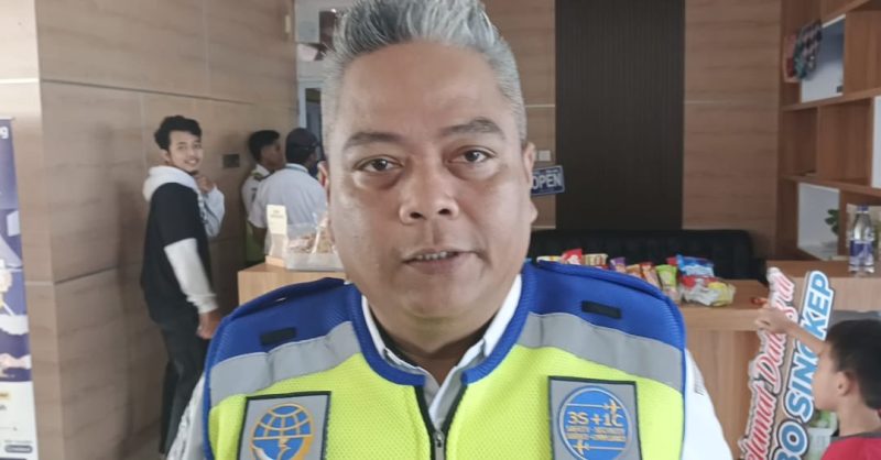Ketua Tim TOKPD Bandara Dabo Singkep, Yodhie Harjilov | Foto : Zonamu/Wandi