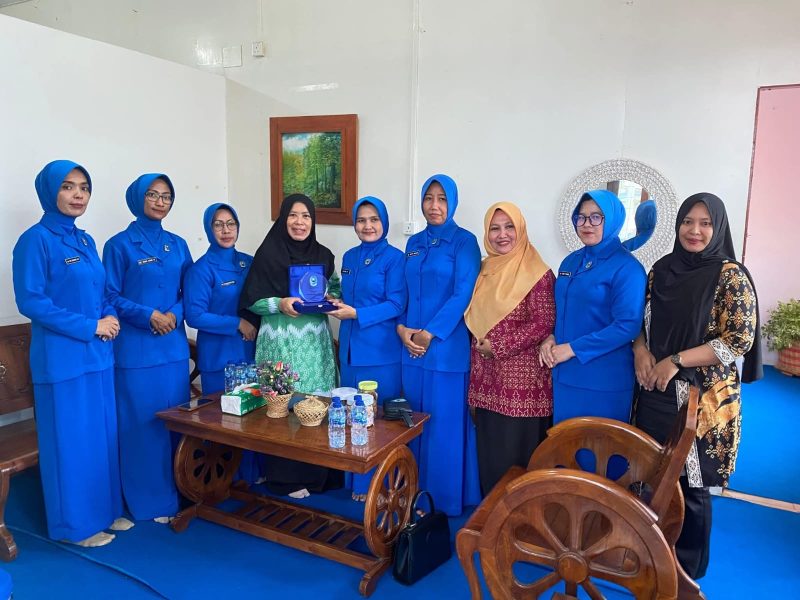 Dekranasda Lingga dan Jalasenastri Perkuat Kolaborasi Promosi Produk Daerah | Foto : Zonamu/Ist