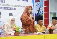 Ketua Dekranasda Lingga saat memberikan pengarahan | Foto : Zonamu/Imam