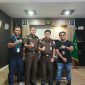 LMG saat foto bersama Kajari Lingga dan Kasi Intel | foto : Zonamu/Wandi