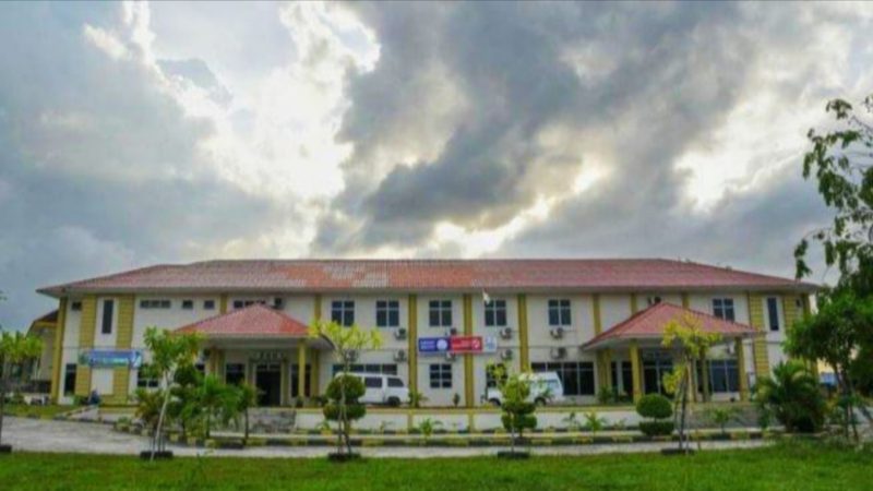 Suasana depan RSUD Tanjung Batu, Kabupaten Karimun, Kepulauan Riau | Foto: Zonamu/Adif