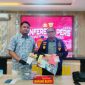 Konferensi Pers pengungkapan kasus penyelundupan sabu dalam kemasan kopi bubuk dan deodoran | Foto: Ami