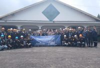 38 mahasiswa jurusan mesin Polikteknik Manufaktur Negeri Bangka Belitung melaksanakan kunjungan kerja lapangan ke Division Processing and Rifenery PT Timah Tbk, untuk belajar pengolahan dan peleburan Timah | Foto: Zonamu/Humas PT Timah