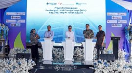PT Timah meresmikan Pembangkit Listrik Tenaga Surya Rooftop berkapasitas 303,1 kilo Watt peak (kWp) di kawasan industri Cilegon. Bentuk komitmen terhadap transisi energi bersih | Foto: Zonamu/Humas PT Timah