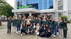 Puluhan mahasiswa Universitas Muhammadiyah Bangka Belitung akan melakukan pengamatan dan pengumpulan data di ekosistem pesisir seperti terumbu karang, padang lamun, dan hutan mangrove di Pulau Kelapan, Kabupaten Bangka Selatan | Foto: Zonamu/Humas PT Timah