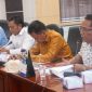 Wakil Ketua Komisi 1 DPRD Karimun Sulfanow Putra (paling ujung kanan pakai kacamata), hadiri rapat pembahasan sekolah beberapa waktu lalu | Foto: Nichita
