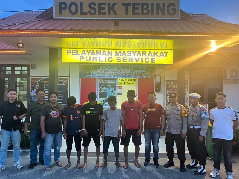 Empat pelaku pencurian kabel grounding Bandara Raja Haji Abdullah Karimun ditahan di Polsek Tebing | Foto: Zonamu/Ami