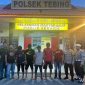 Empat pelaku pencurian kabel grounding Bandara Raja Haji Abdullah Karimun ditahan di Polsek Tebing | Foto: Zonamu/Ami