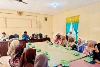 Disperindagkop UKM Lingga menggelar sosialisasi NIB dan Sertifikat Halal | Foto : Zonamu/Imam