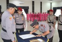 Kapolres Lingga Saat pimpin sertijab Dua Perwira Polres Lingga | Foto : Zonamu/Humas Polres Lingga