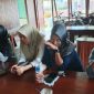 Korban investasi bodong saat di temui | Foto : Zonamu/Wandi