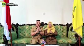 Bupati Lingga bersama Istri | Foto : Zonamu/Ist