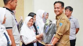 Sarah, salah satu siswa Pemali Boarding School PT Timah yang rela merantau demi menggapai cita-cita | Foto: Zonamu/Humas PT Timah