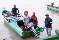 PT Timah melalui program Tanggung Jawab Sosial Lingkungan melaksanakan berbagai program pemberdayaan hingga bantuan untuk kelompok nelayan di wilayah operasional perusahaan | Foto: Zonamu/Humas PT Timah