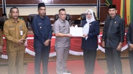 DPRD Lingga Rapat Paripurna Bahas Ranperda RPJMD 2025-2029 | Foto : Zonamu/Humas DPRD Lingga