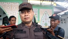 Kepala Kejaksaan Negeri Karimun, Priyambudi saat diwawancarai awak media usai pemusnahan barang bukti, Rabu (2/7/2025) | Foto: Ami