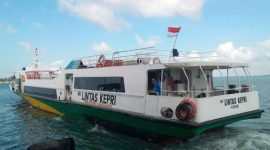 Kapal Lintas Kepri yang melayani rute Jagoh-Punggur | Foto : Zonamu/Ist
