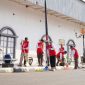 Bersama Pemerintah Kabupaten Bangka Selatan serta elemen masyarakat, PT Timah bersihkan sepanjang Jalan Sudirman hingga Simpang Habang dan Jalan A. Yani, Toboali | Foto: Zonamu/Humas PT Timah