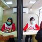 Masyarakat datangi layanan mobil sehat PT Timah  di Bangka Selatan untuk memeriksa kesehatannya | Foto: Zonamu/Humas PT Timah