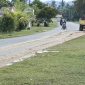 Kondisi jalan di setajam yang kotor akibat lori proyek | Foto : Zonamu/Wandi